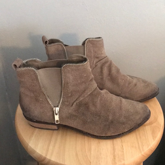 ModCloth Leather Booties - Picture 1 of 4